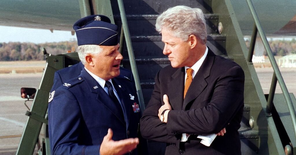 Clinton sent decoy plane to Pak during 2000 visit, reveals veteran WH reporter