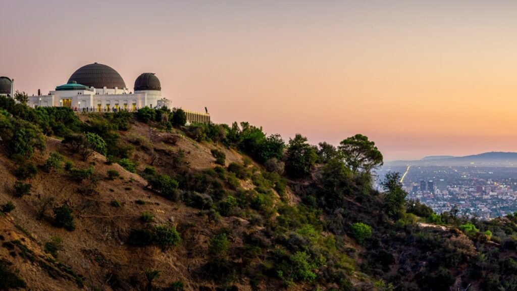 The moon is the star of Griffith Observatory’s partial lunar eclipse event – NBC Los Angeles