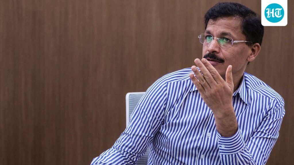 ‘Fine up to ₹10 lakh’: Tukaram Mundhe on action if FDA unsatisfied with SRK, Ajay Devgn’s reply on Vimal ad notice