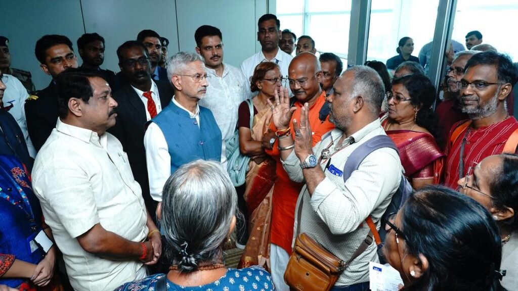 Flash floods in Nepal: No contact still with 320 Indians; 400 stranded