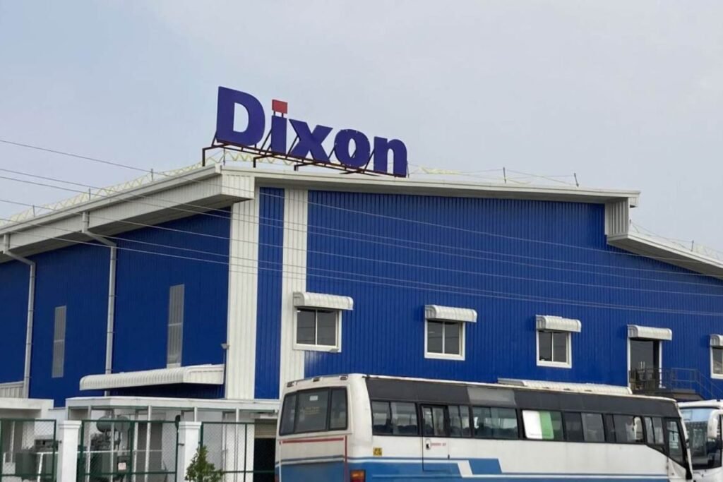 Top 7 Stocks That Could Benefit From ₹7,877 Cr Electronics Components Manufacturing Scheme