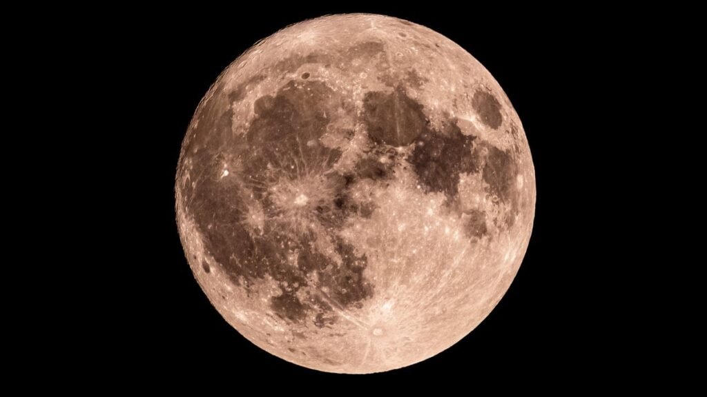 Moon phase today explained: What the Moon will look like on August 18, 2026