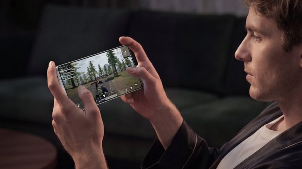 What Is The Most Powerful Phone To Play Fortnite On? Here’s What Users & Reviewers Say