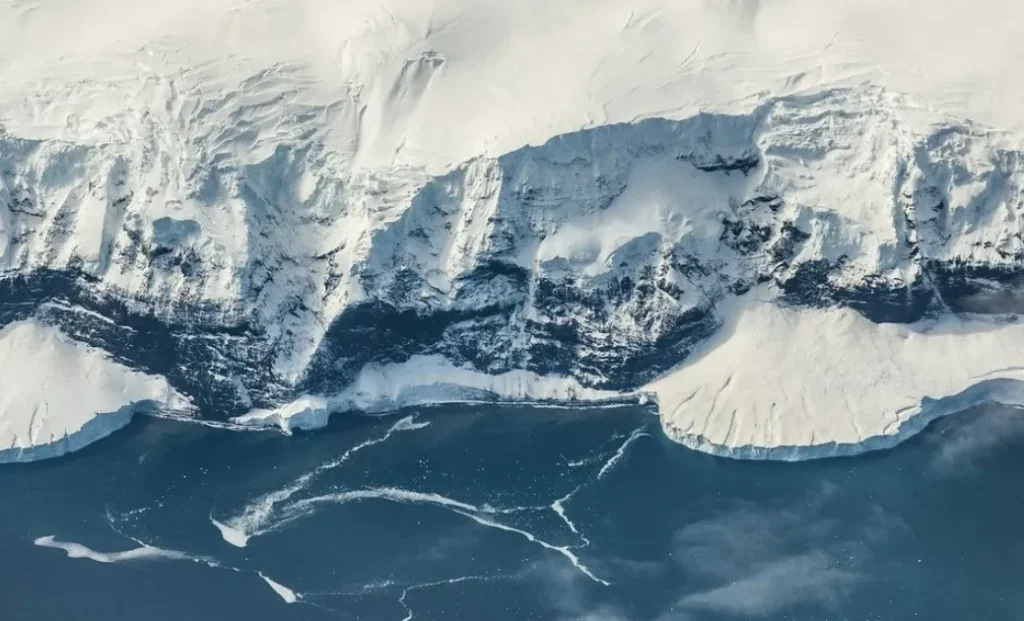 A robot discovered a strange landform beneath the Antarctic ice, and then